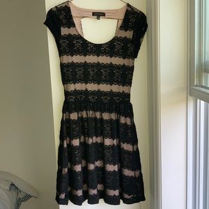 Black Short-sleeved Dress